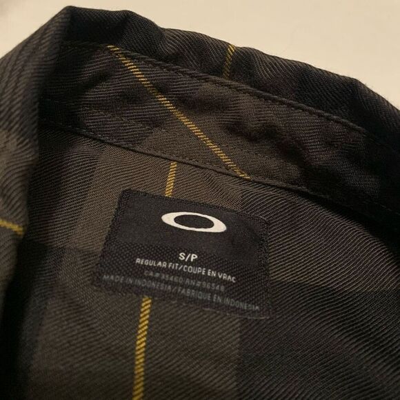 Oakley Sz M Plaid button down Shirt Jacket shacket with side pockets - Picture 3 of 9